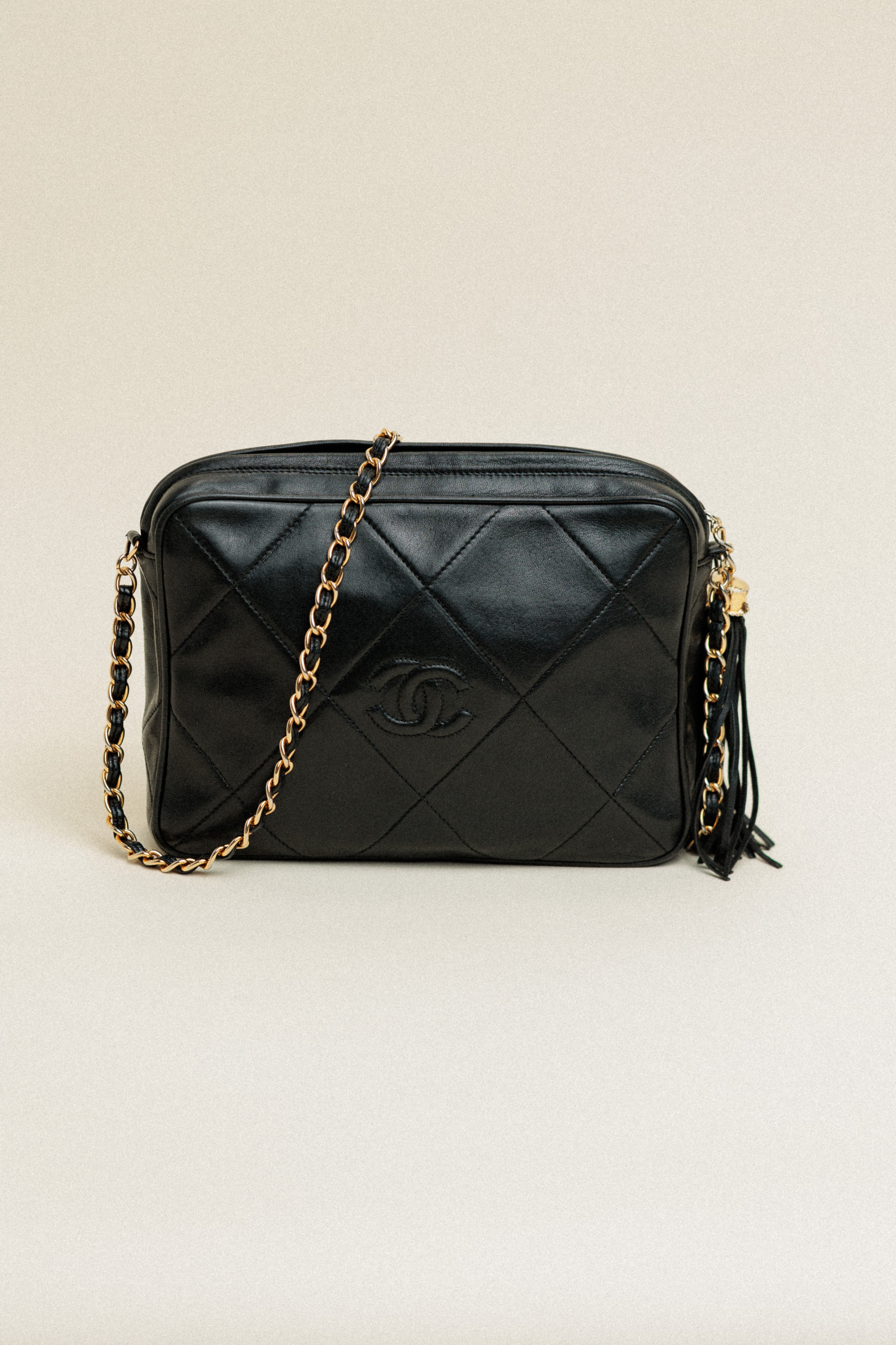 Chanel Vintage Lambskin Quilted Diamond CC Camera Case Black Medium