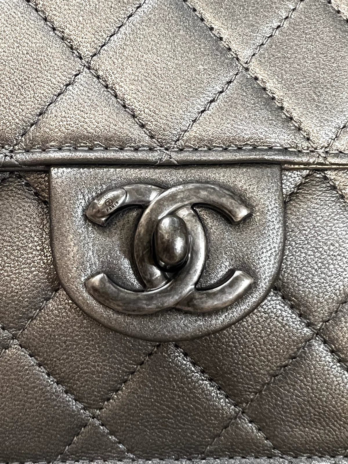 Chanel Chic Pearls Flap Bag Quilted Goatskin with Acrylic Beads Silver Pewter